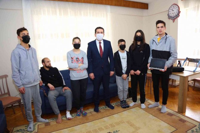 Kaymakamlık, Görme Engelli Öğrencinin Gözlerine Işık Oldu