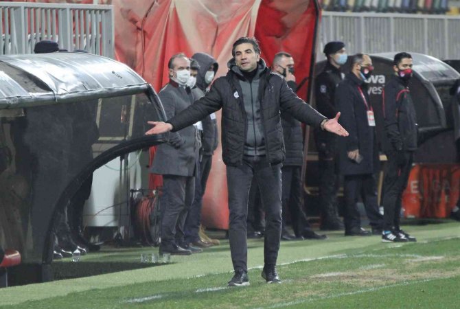 Altay’a Teknik Direktör Dayanmıyor