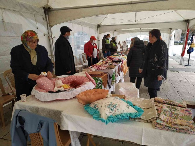 Yaşlılar Ve Down Sendromlu Çocukların Bocce Mücadelesi