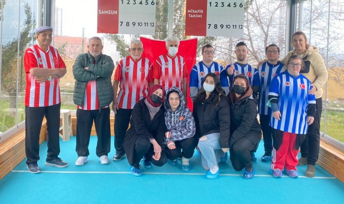 Yaşlılar Ve Down Sendromlu Çocukların Bocce Mücadelesi