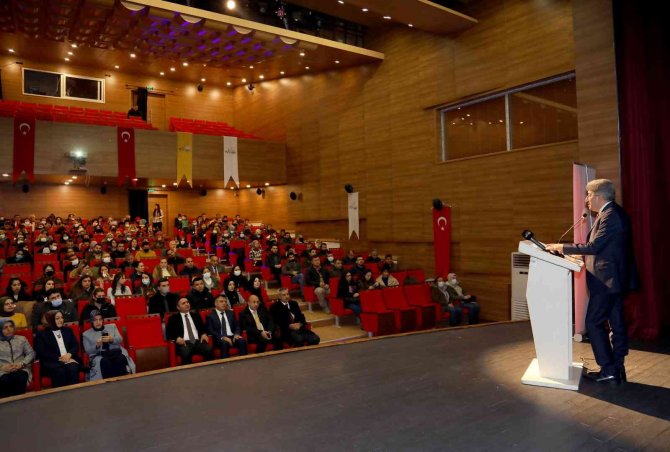 Van Büyükşehir Belediyesinden ‘Diyabet’ Konulu Seminer