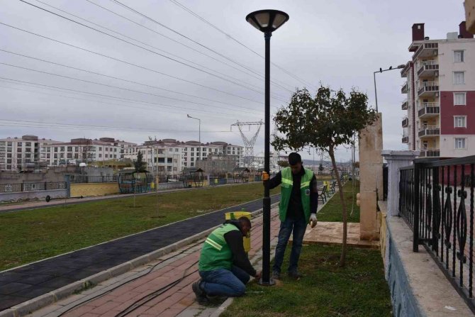 Siirt’te Parklar Güneş Enerjisiyle Aydınlanacak