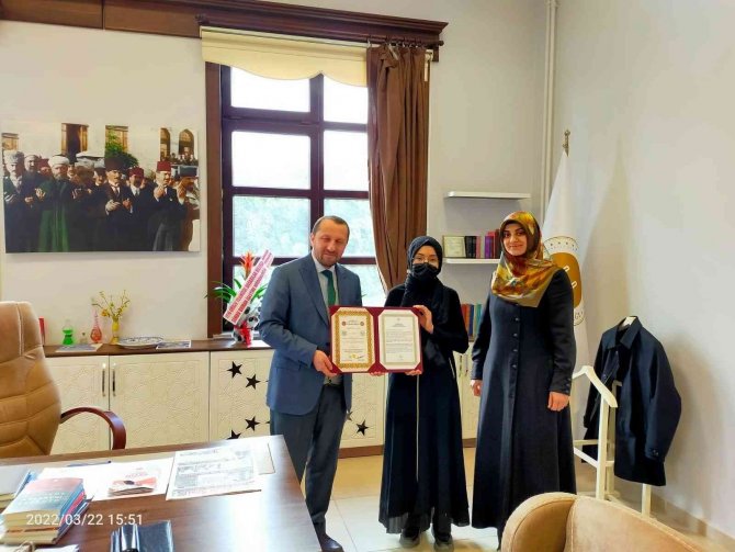 Simav’da Hafız Öğrencilere Belgeleri Teslim Edildi