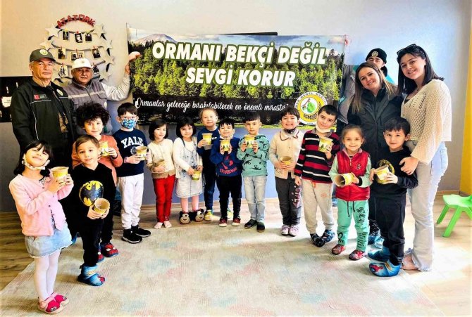 Tavşanlı’da Minik Yüreklere Orman Sevgisi Aşılanıyor