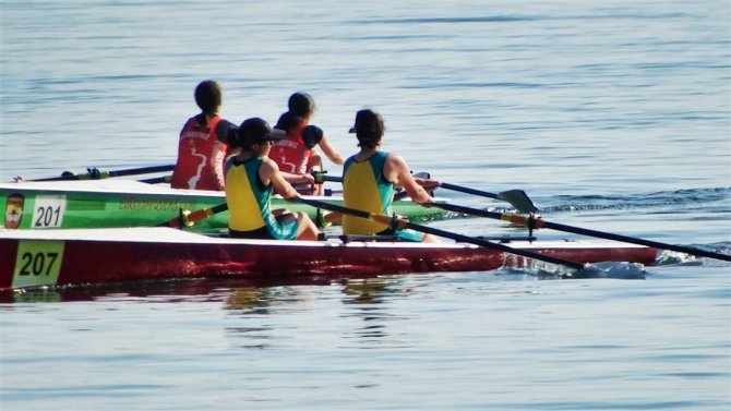 Sapanca Gölü’nde Kürekler Şampiyonluk İçin Çekiliyor