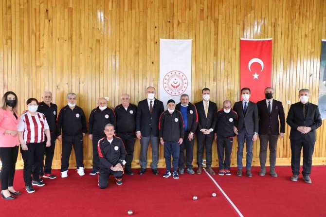 Elazığ Valisi Toraman Yaşlılarla Bir Araya Geldi