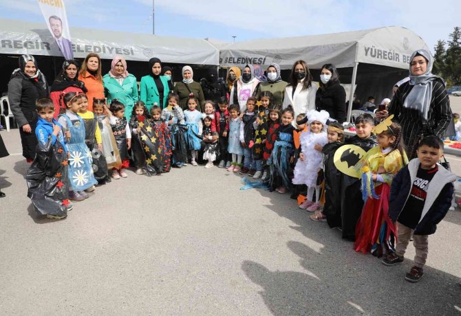 Yüreğirli Çocuklardan ‘Sıfır Atık’ Temalı Defile