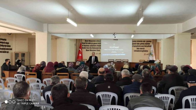 65 Çiftçiye Bitkisel Üretimde Zirai Mücadele Yöntemleri Anlatıldı