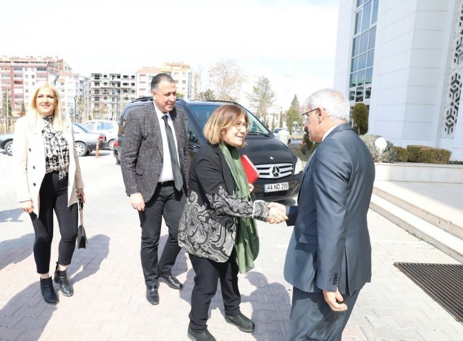 Ak Partili Kurt: “Battalgazi Bizim Övünç Kaynağımız”