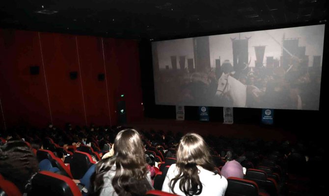 Akdeniz Belediyesi, Öğrencilere Sinema Keyfi Yaşattı