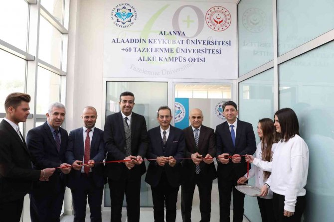 Alkü’de Tazelenme Üniversitesinin Ofisi Açıldı