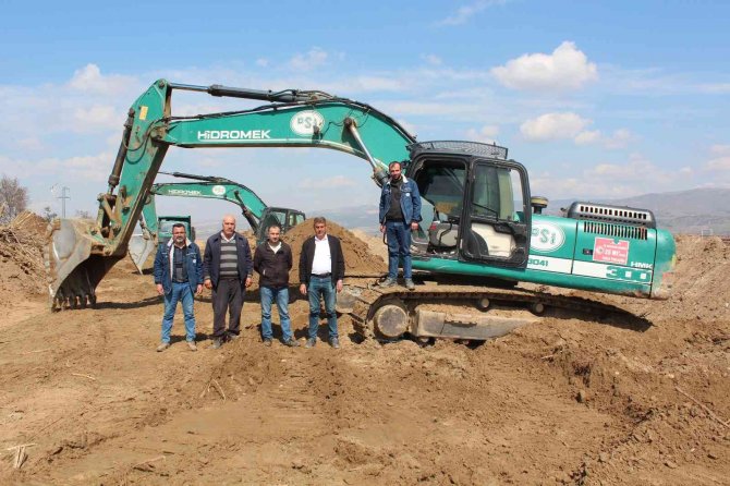 Alaşehir Çayı Islah Ediliyor