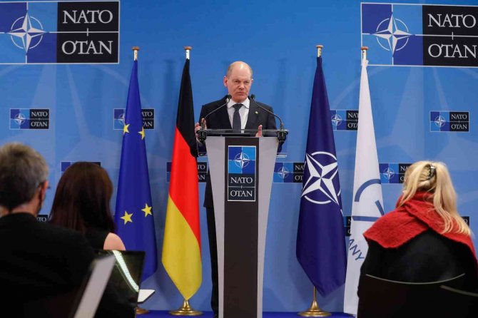 Almanya Başbakanı Scholz: “G7, Gerekli Olursa Rusya’ya Daha Fazla Yaptırım Uygulamayı Kabul Etti”