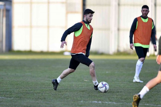 Bursaspor Günü Çift Antrenmanla Tamamladı