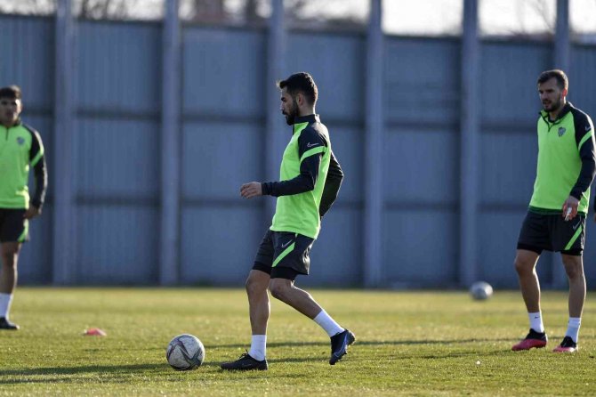 Bursaspor Günü Çift Antrenmanla Tamamladı