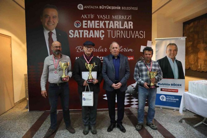 Yaşlı Bireyler, Satranç Turnuvasında Buluştu