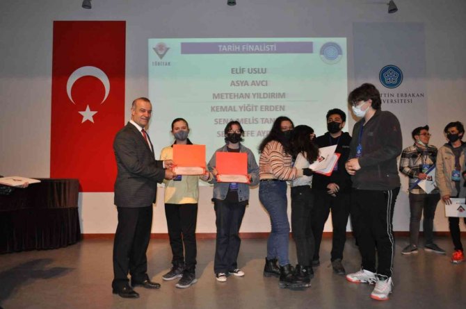 Lise Öğrencileri Osmanlı Seyyahlarını Tek Bir Uygulamada Buluşturdu