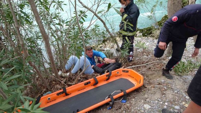 Alman Turist Atv İle Uçuruma Yuvarlandı