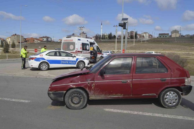 Tavşanlı’da Trafik Kazası: 2 Yaralı