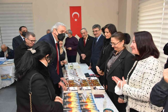 “Bozüyüklü Yazarlar Ve Şairler Kitap Günlerinde Buluşuyor” Adlı Kitap Fuarı Açıldı