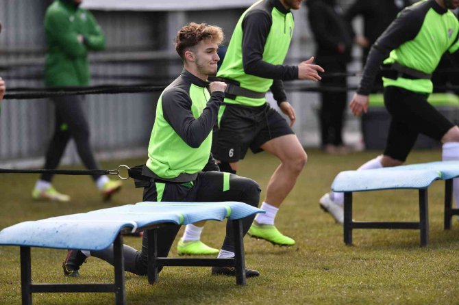 Bursaspor Sahada Kuvvet Çalıştı
