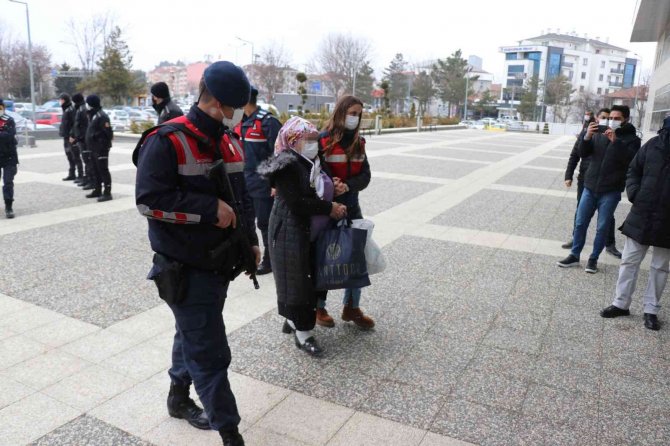 Cezaevlerindeki Terör Örgütü Üyelerine Finans Sağlayan 7 Kişi Adliyeye Sevk Edildi