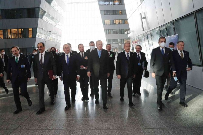 Cumhurbaşkanı Erdoğan Nato Karargahında