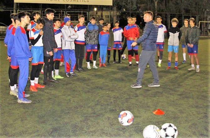 Çamlık, U16’da Şampiyonluğa Koşuyor