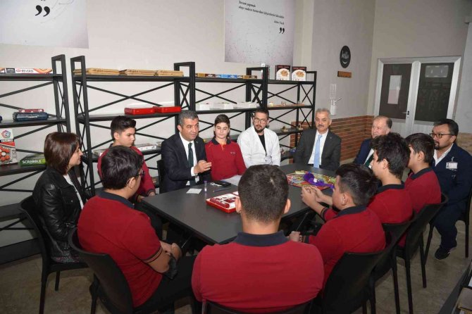 Denizlili Öğrencilerden Şampiyonada Önemli Başarı