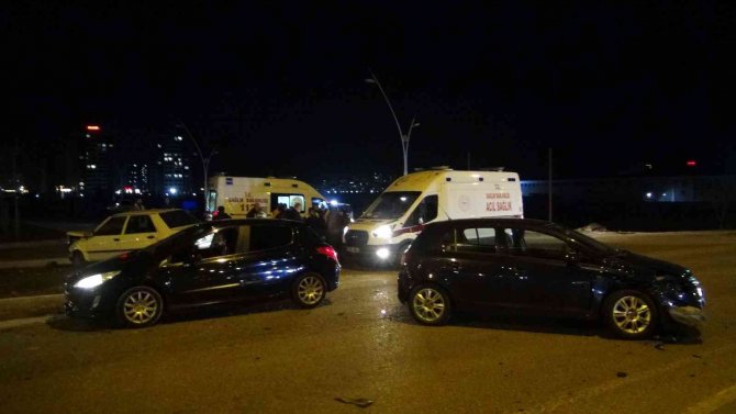 Diyarbakır’da Trafik Kazası: 3 Yaralı