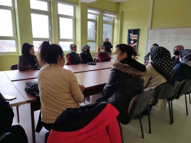 Veliler İle Sürekli İrtibatta Kalınıyor