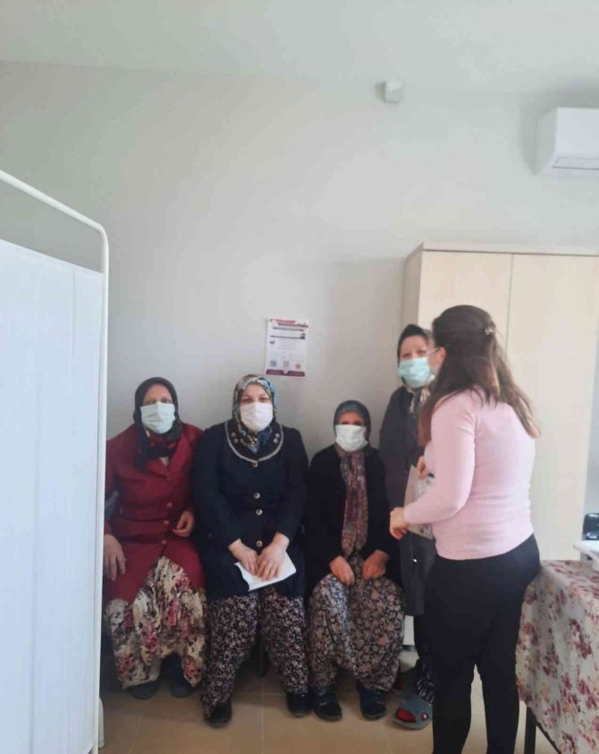 Köylerde Kanser Eğitimi Veriliyor