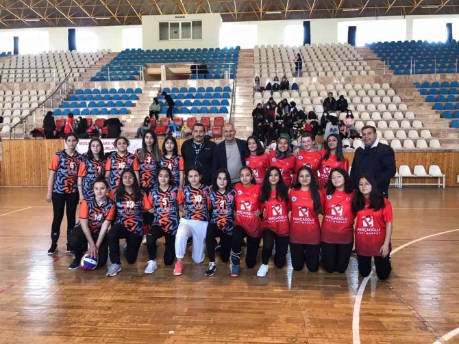 Kumluca’da Okul Sporları Voleybol Turnuvası Başladı