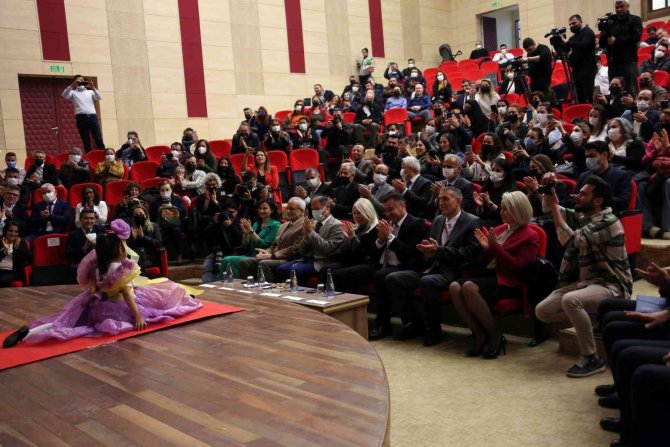 Aü Rektörü Özkan: “İ̇nsanlık Çevreyi Yok Ederken Kendi Geleceğini Yok Ediyor”