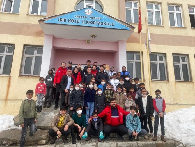 Hakkari Polisinden Öğrencilere ‘Rol Model’ Ziyareti