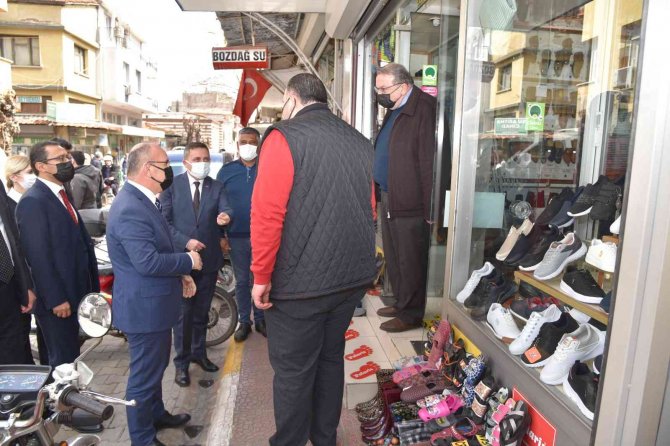 Vali Karadeniz, Alaşehir’de Borsa Ve Oda Başkanları İle Buluştu