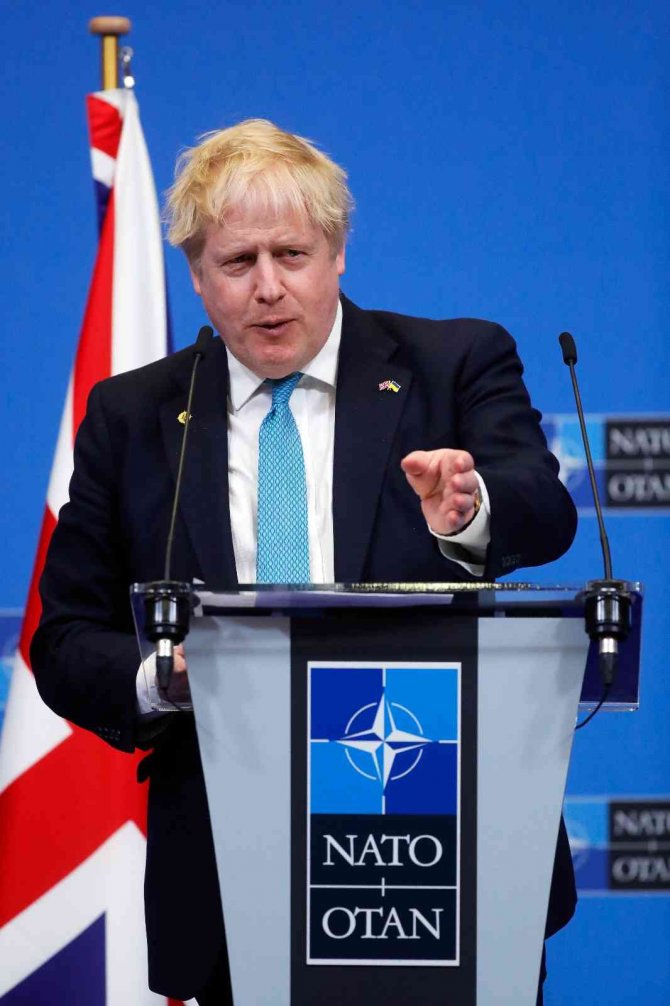 Johnson: “Ukrayna’ya ‘Ölümcül Yardımı’ Artıracağız”