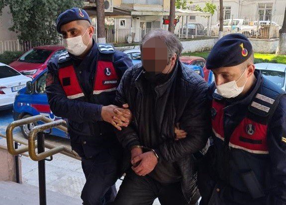 Kimliksiz Gezerek Gizlenen Terör Örgütü Mensubu, İ̇zmir’de Yakalandı