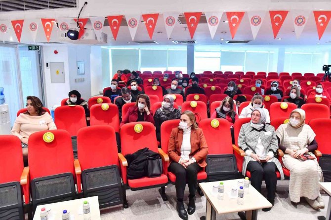 Kahramankazan’da Arıcılara Yüzde 50 Hibeli Arı Ve Kovan Desteği