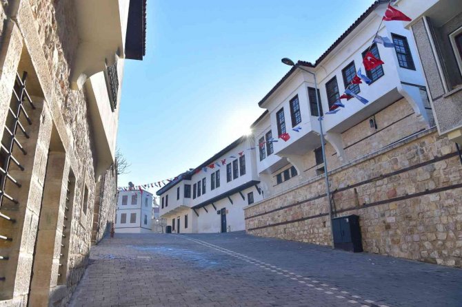 Tarihi Konaklar Projelerle Ayağa Kalkıyor