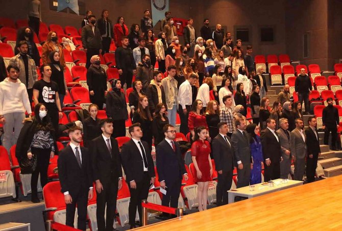 Gürsu Belediyesi, Sanayi Ve Üniversite İşbirliğiyle Gençlerin Yolunu Aydınlatıyor