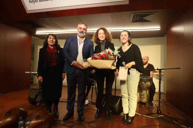 Ünlü Halk Ozanı Âşık Veysel Hayat Verdiği Türküler İle Anıldı