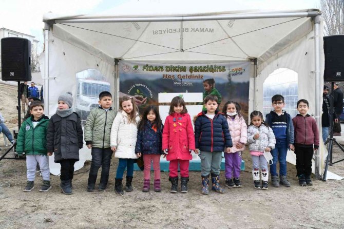 Başkan Köse Orman Haftası’nda Miniklerle Fidan Dikti