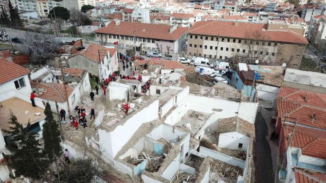Manisa’da Deprem Tatbikatı Gerçeği Aratmadı