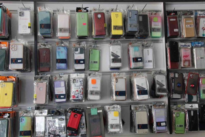 Teknolojik Alet Ve Aksesuarların Satışı Sekteye Uğradı