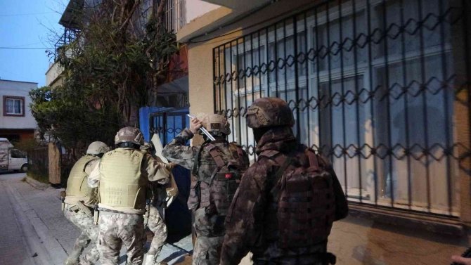 Mersin’de Deaş’a Şafak Operasyonu