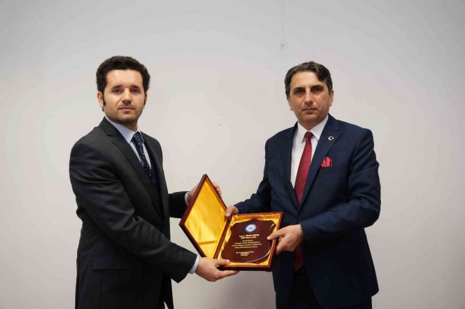 Saraç, Öğrencilere İş Hayatına İlişkin Önemli Bilgiler Verdi