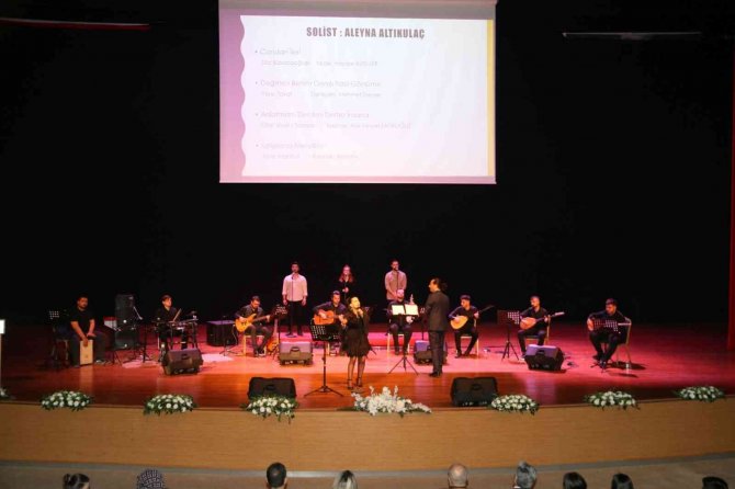 Nevü’lü Öğrenciler ’Türk Halk Müziği’ Konseri Gerçekleştirdi