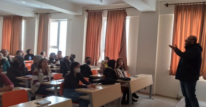 Kozaklı Myo Öğrencilerine ’Halk Eğitim Kursları’ Verildi