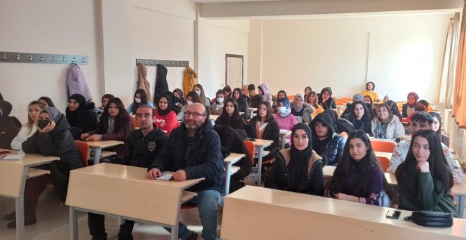 Kozaklı Myo Öğrencilerine ’Halk Eğitim Kursları’ Verildi